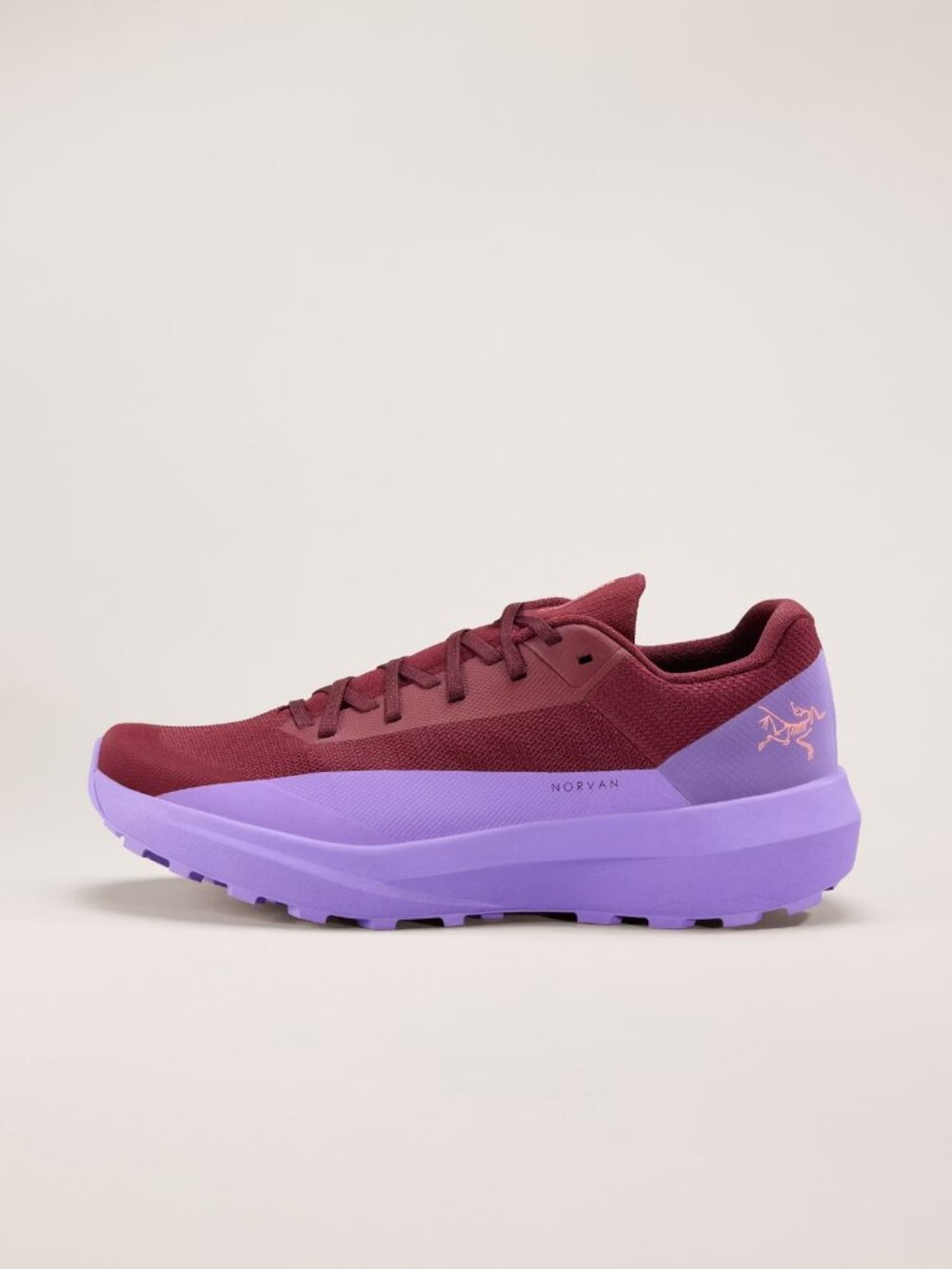 Arc’teryx Norvan LD 4 Women Trail Running size 7 Mars/Aster - New in Box